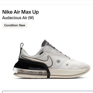 Used but like new Nike athletic sneakers.